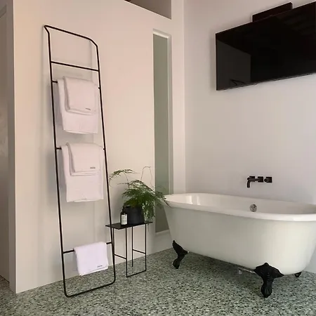 Fragile Boutique 4* Ciutadella (Menorca)