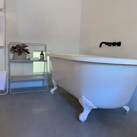 Ξενοδοχείο Fragile Boutique