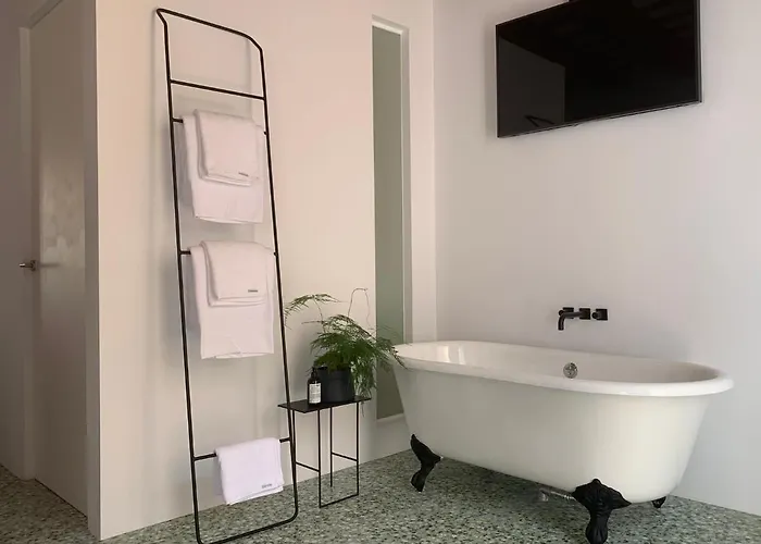 Fragile Boutique 4* ثيوداديلا