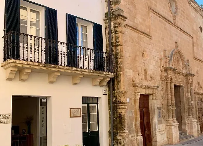 فندق Fragile Boutique 4*