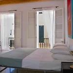 Hotel Fragile Boutique 4*