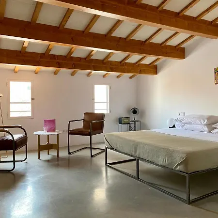 Fragile Boutique Hotel 4*