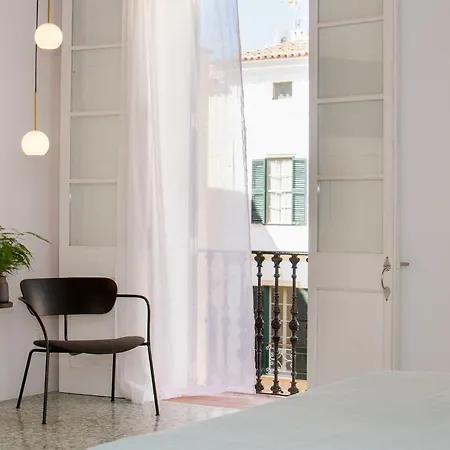 Fragile Boutique Hotel シウタデリャ