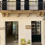 Fragile Boutique Hotel
